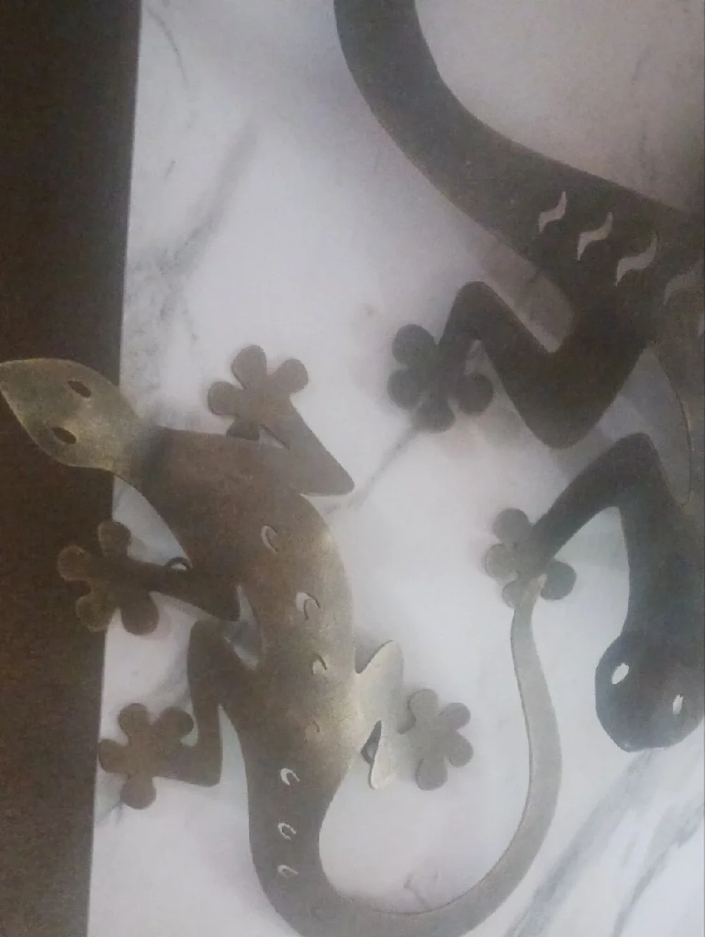 Metal Gecko Wall Sculpture in Brass Tone - Stylish Wall Accent